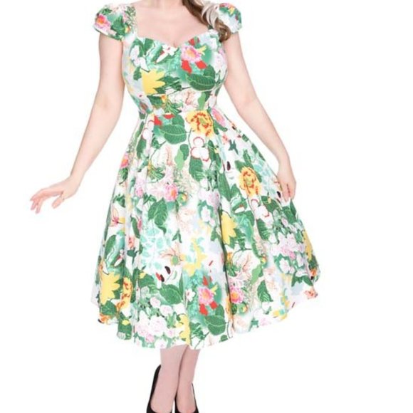Sourpuss Dresses & Skirts - NWOT 👗 Sourpuss Heart and Roses Fit & Flare Dress